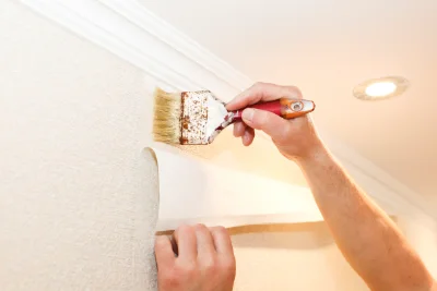 Pose de papier peint à Penin — revêtements muraux et toiles de verre